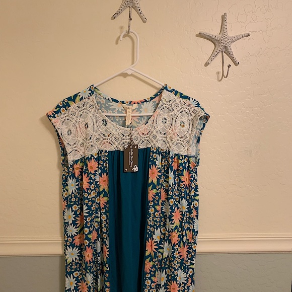 Matilda Jane Woman’s Dream Chaser’s It’s the Weekend floral top size medium NWT - Picture 4 of 6